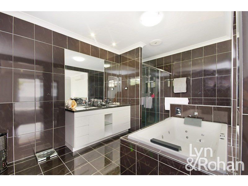 76 Yarrawonga Drive, Castle Hill QLD 4810