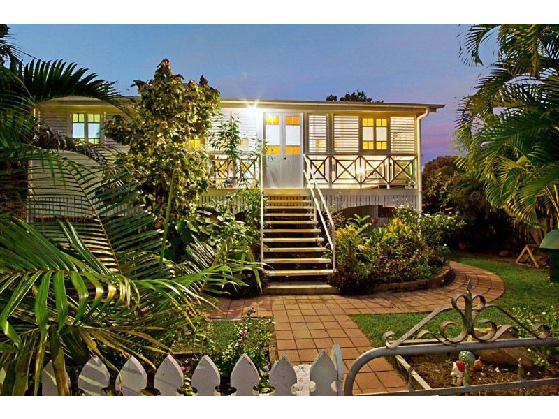 34 Davidson Street, South Townsville QLD 4810