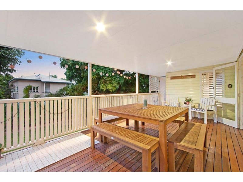 34 Davidson Street, South Townsville QLD 4810