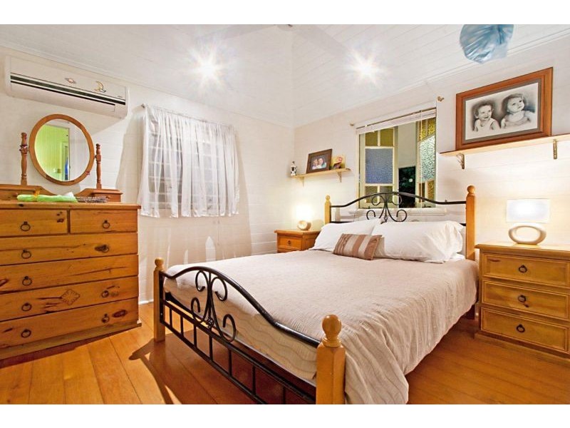 34 Davidson Street, South Townsville QLD 4810