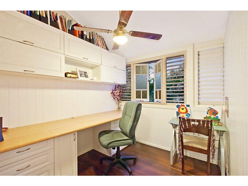 34 Davidson Street, South Townsville QLD 4810