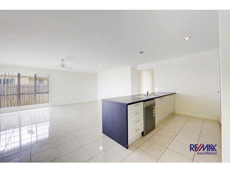 16 Apple Gum, Mount Low QLD 4818