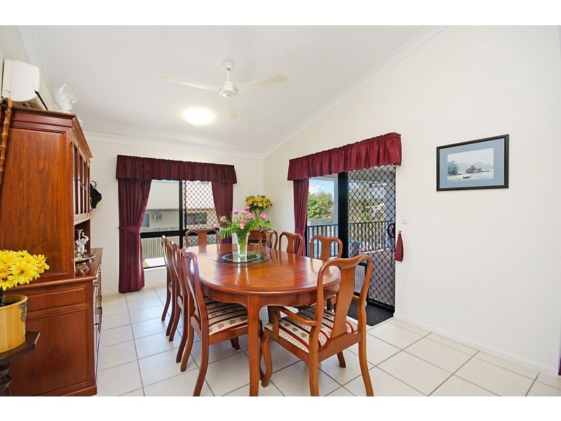 27 Minstrel Court, Bushland Beach QLD 4818