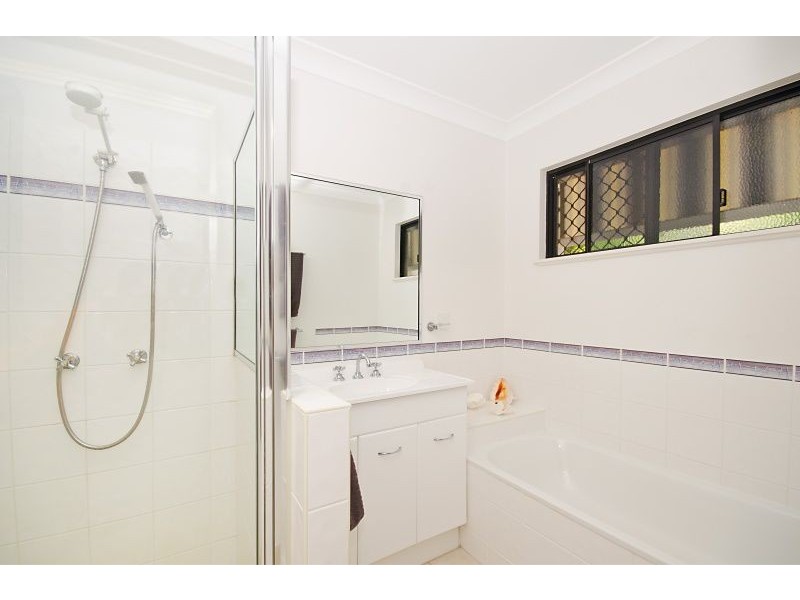 27 Minstrel Court, Bushland Beach QLD 4818