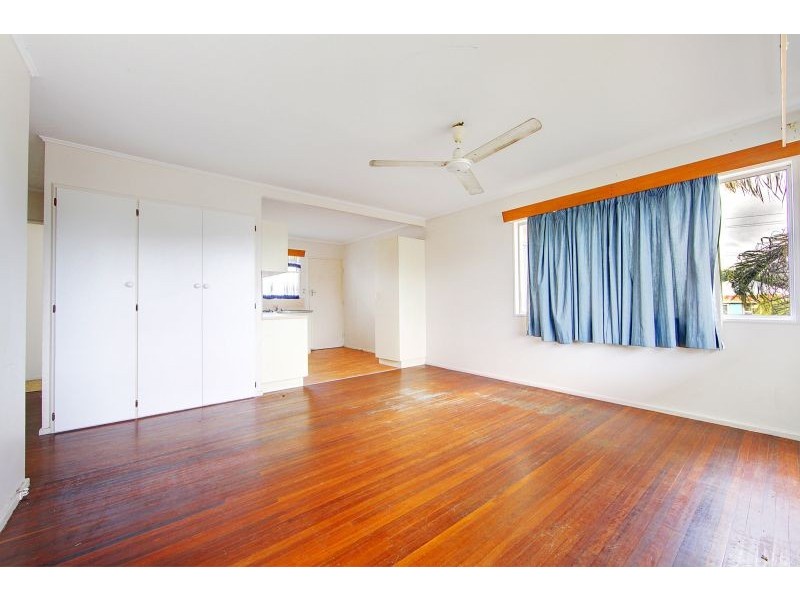 16 Bayswater Terrace, Hyde Park QLD 4812