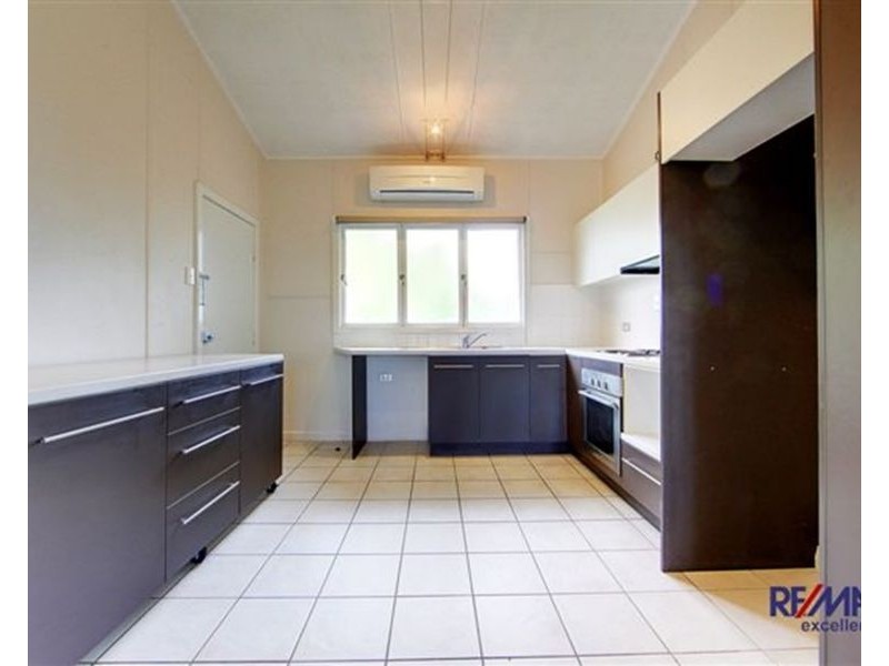 2/30 Landsborough Street, North Ward QLD 4810