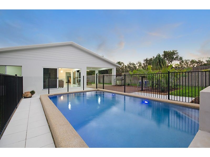 371 Garland Road, Bushland Beach QLD 4818