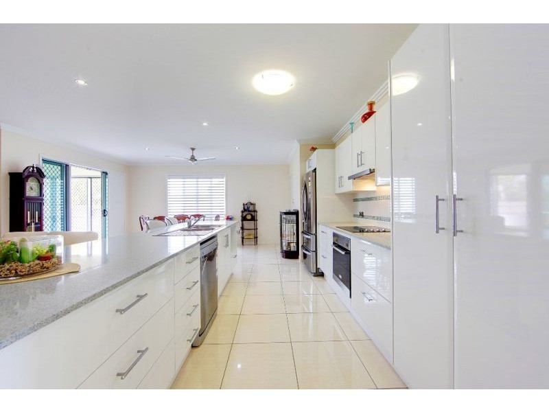 77 Daintree, Bushland Beach QLD 4818