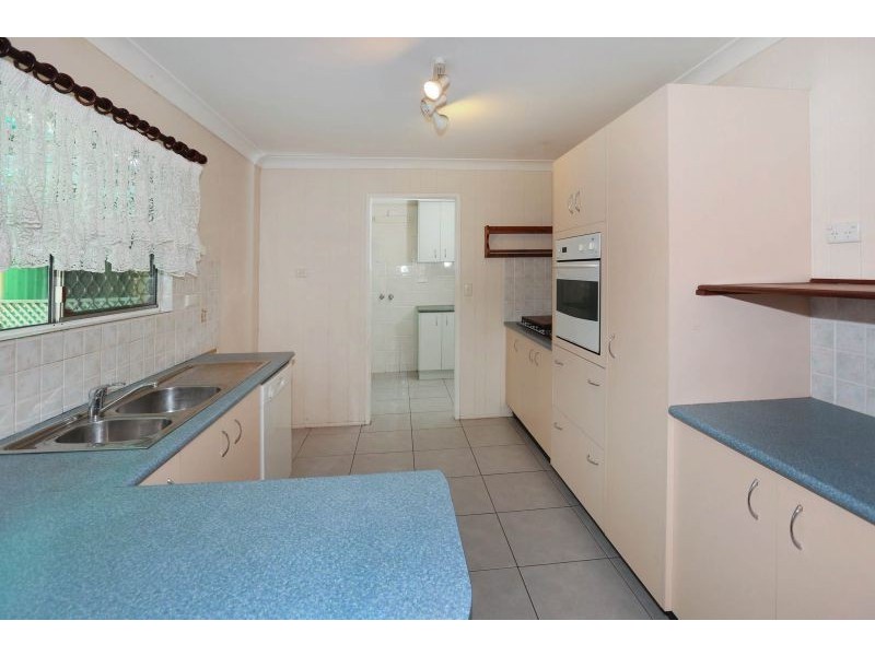 106 Banfield Drive, Mount Louisa QLD 4814