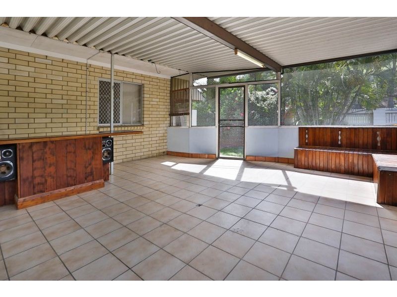 106 Banfield Drive, Mount Louisa QLD 4814