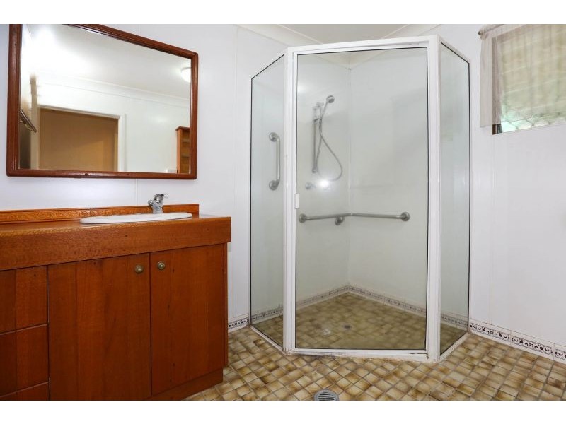 106 Banfield Drive, Mount Louisa QLD 4814