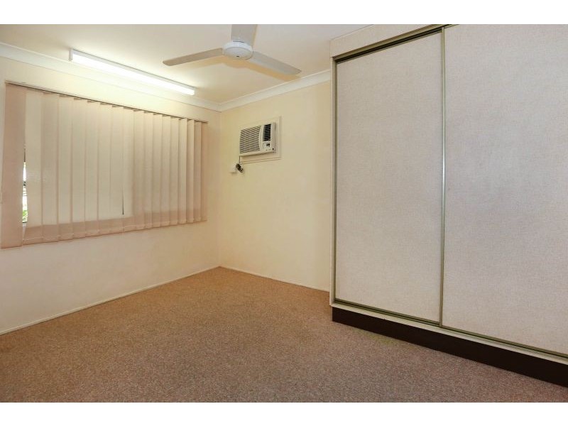 106 Banfield Drive, Mount Louisa QLD 4814