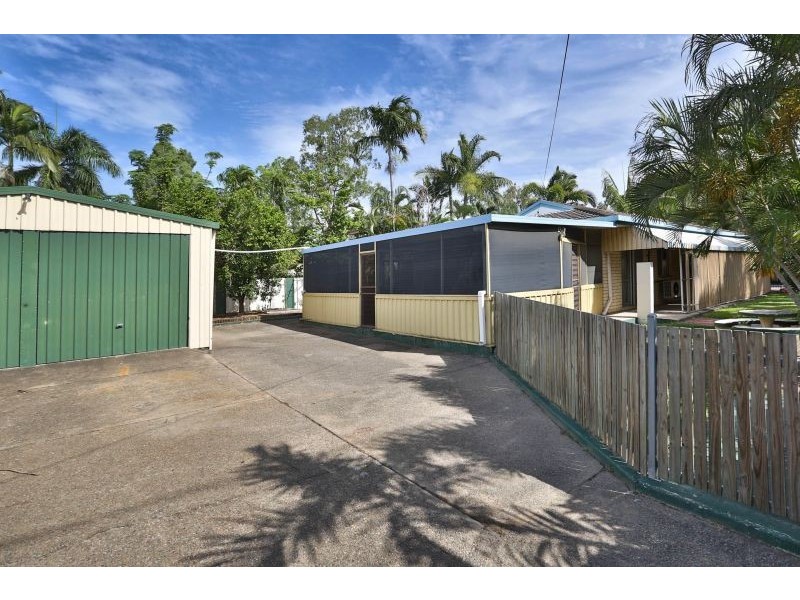 106 Banfield Drive, Mount Louisa QLD 4814