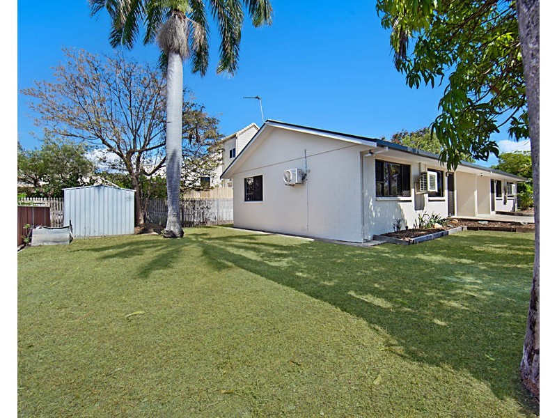 2/10 Einasleigh Crescent, Pimlico QLD 4812