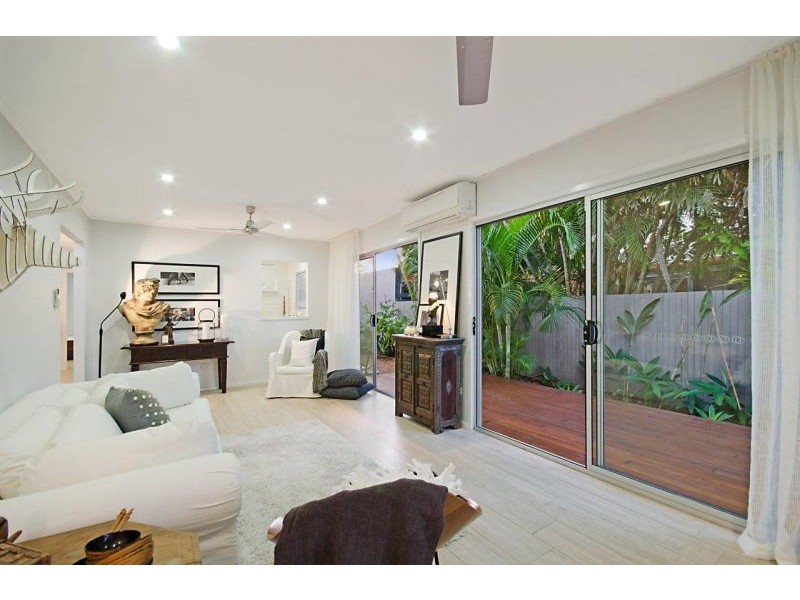 11 De Courcey Street, Mundingburra QLD 4812