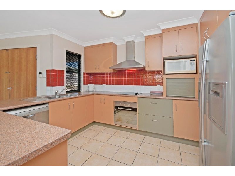 30 Seabrook Circuit, Bushland Beach QLD 4818