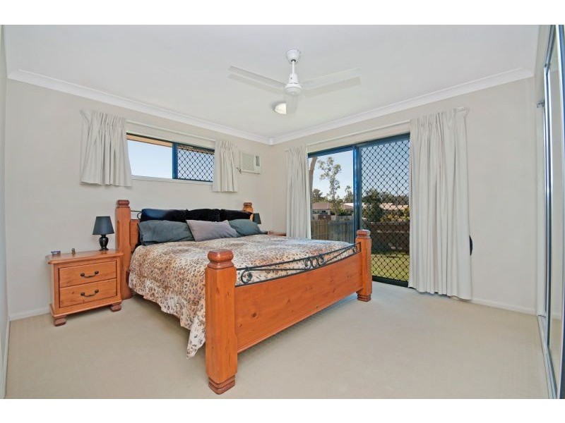 30 Seabrook Circuit, Bushland Beach QLD 4818