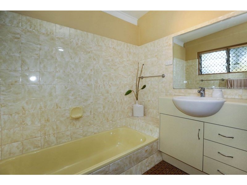 12 Choonda Street, Cranbrook QLD 4814