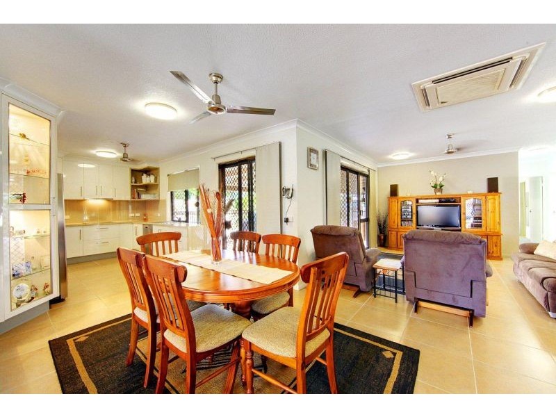 6 Capri Court, Heatley QLD 4814