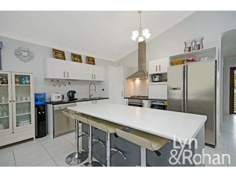 22 Hillock Crescent, Bushland Beach QLD 4818