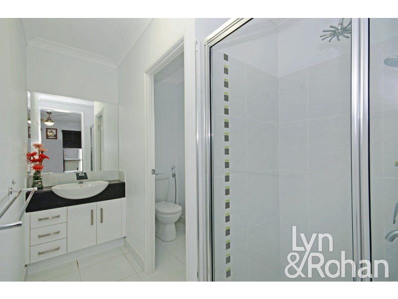 22 Hillock Crescent, Bushland Beach QLD 4818