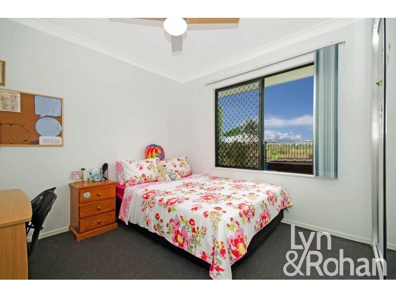 22 Hillock Crescent, Bushland Beach QLD 4818