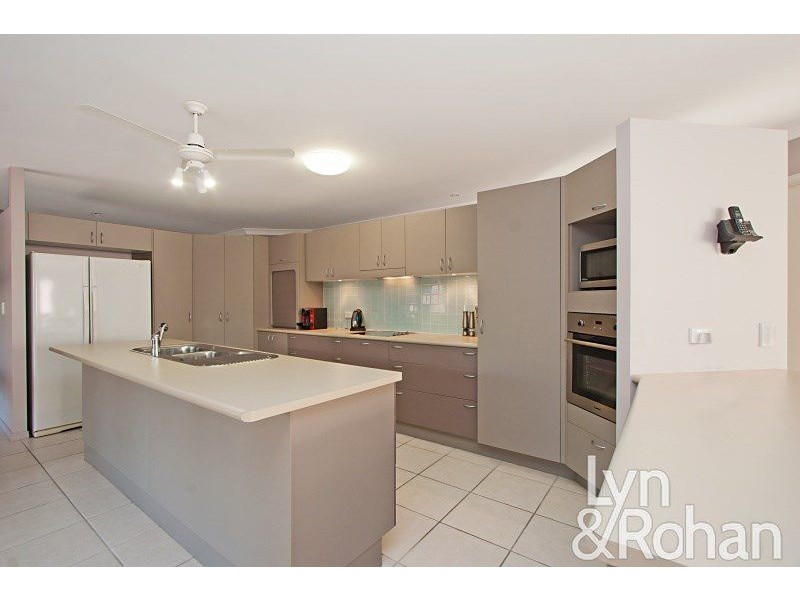 28 Tambo Court, Mount Louisa QLD 4814