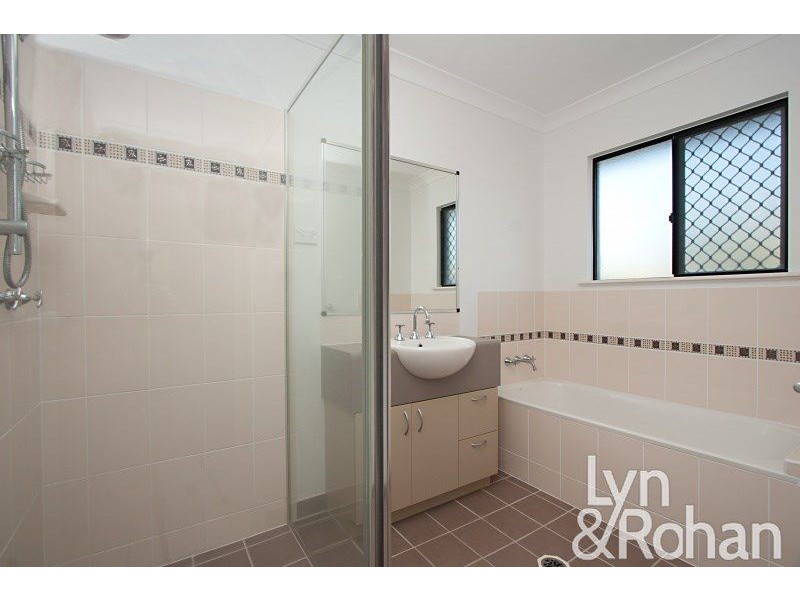 28 Tambo Court, Mount Louisa QLD 4814