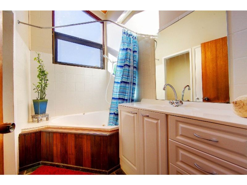 14 Mt Clifton Court, Alligator Creek QLD 4816