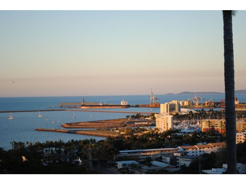 36/7 Hale Street, North Ward QLD 4810