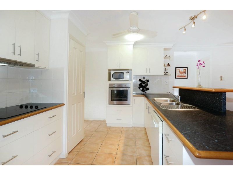 12 Squires Crescent, Kirwan QLD 4817