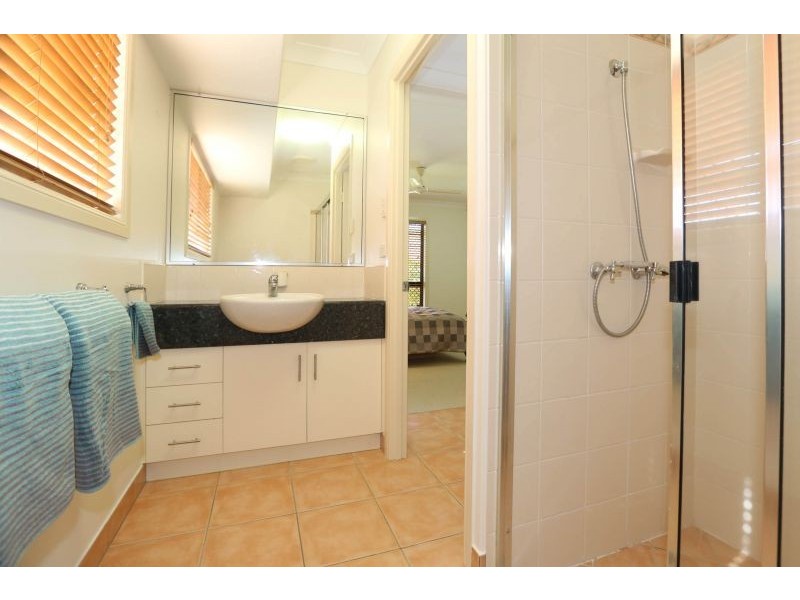 12 Squires Crescent, Kirwan QLD 4817