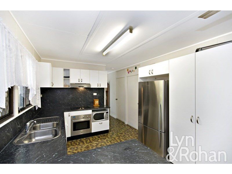 16 Kulgun Crescent, Kelso QLD 4815