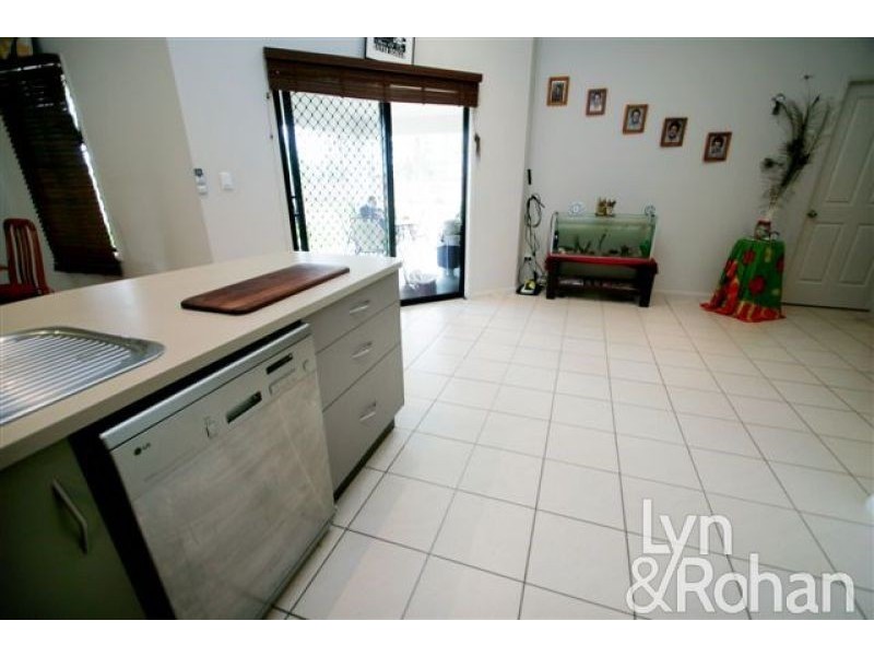 40 Mount Low Parkway, Mount Low QLD 4818