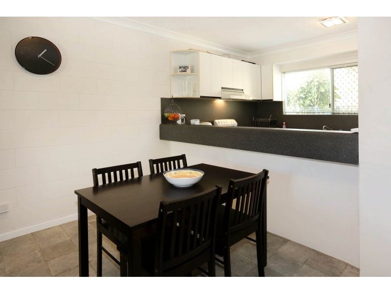 2/20 Cameron Street, Railway Estate QLD 4810