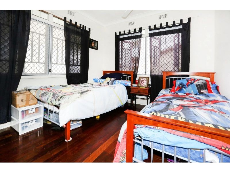 30 Gulliver Street, Mundingburra QLD 4812