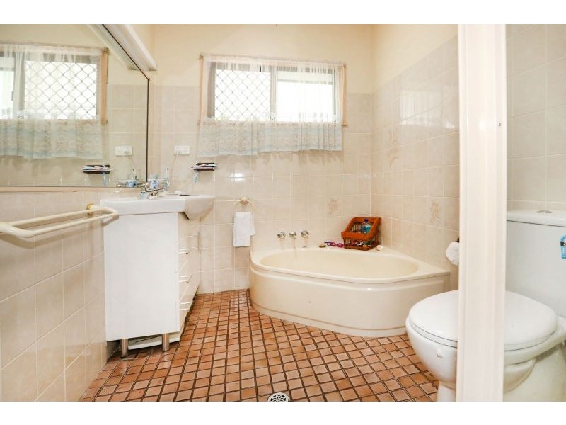 30 Gulliver Street, Mundingburra QLD 4812