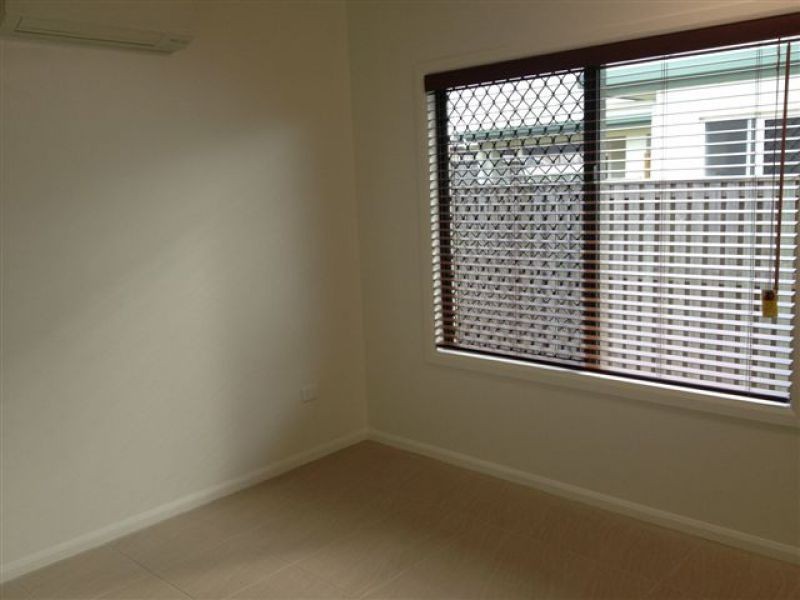 Bushland Beach QLD 4818