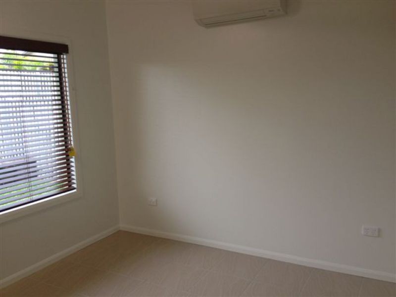 Bushland Beach QLD 4818