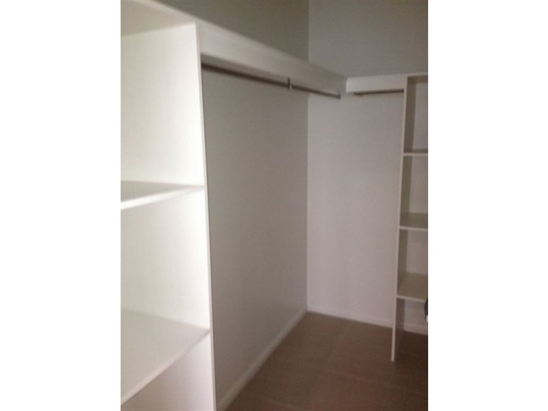 Bushland Beach QLD 4818