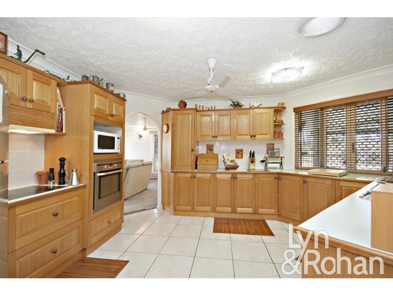 10 Preston Court, Kirwan QLD 4817