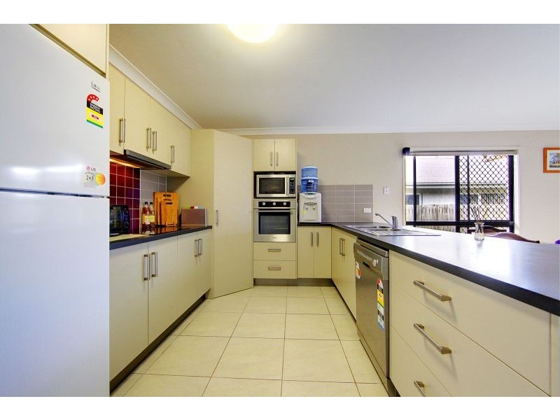 17 Kroymans Drive, Mount Louisa QLD 4814