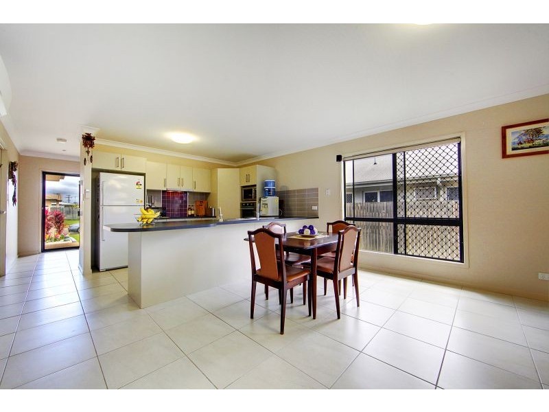 17 Kroymans Drive, Mount Louisa QLD 4814