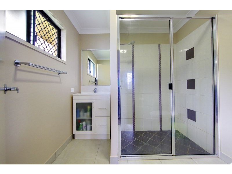 17 Kroymans Drive, Mount Louisa QLD 4814