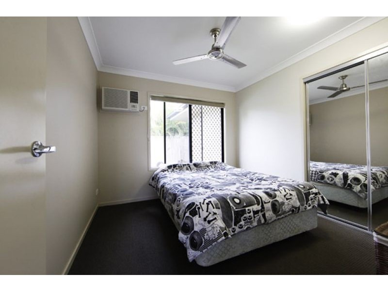 17 Kroymans Drive, Mount Louisa QLD 4814