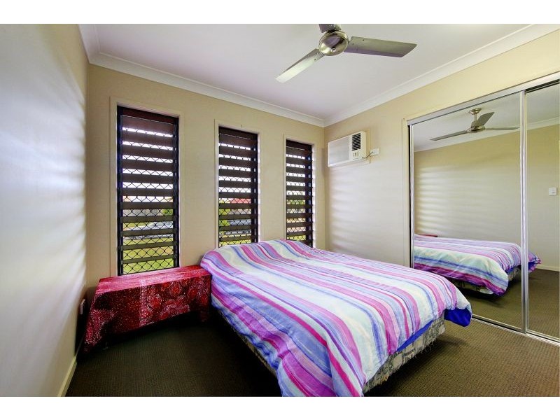 17 Kroymans Drive, Mount Louisa QLD 4814