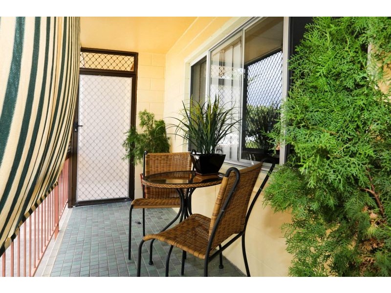 3/12 The Avenue, Hermit Park QLD 4812