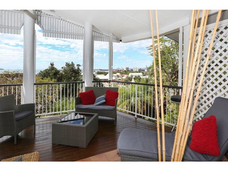 18 Eyre Street, North Ward QLD 4810