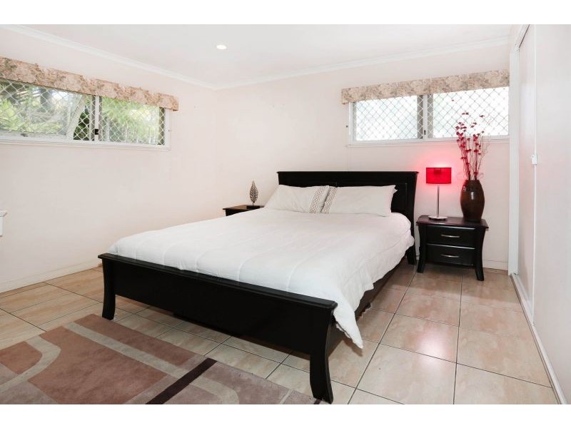 18 Eyre Street, North Ward QLD 4810