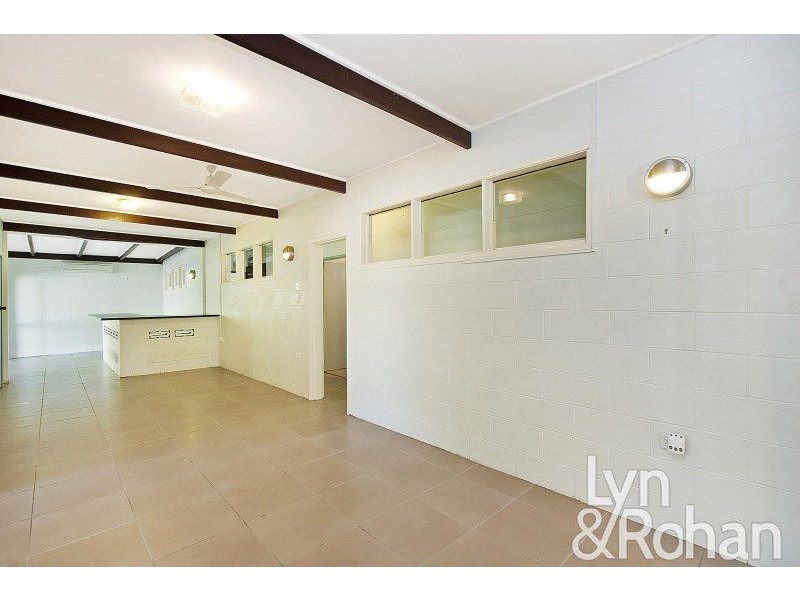 8 Maskell Street, Pallarenda QLD 4810